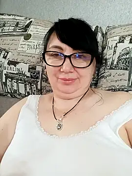 Snapshot of MariSwan222 chatting on August 3, 2026, 8:46 am MariSwan222 online show from August 3, 2026, 8:46 am