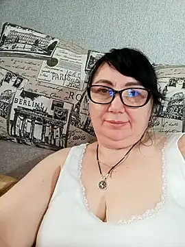 Snapshot of MariSwan222 chatting on August 3, 2026, 9:04 am MariSwan222 online show from August 3, 2026, 9:04 am