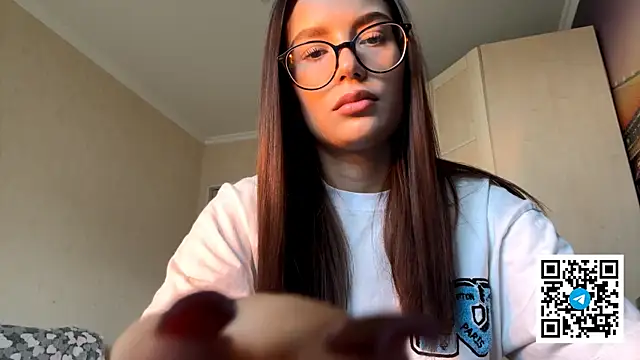 Snapshot of TequilaPariseau chatting on December 17, 2025, 9:04 am TequilaPariseau online show from December 17, 2025, 9:04 am