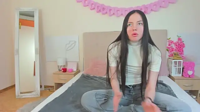 AdrianaCult online show from March 3, 2026, 6:30 am