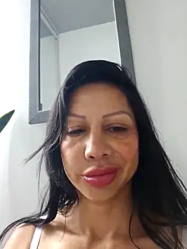 Snapshot of Grace_Velvet chatting on June 16, 2026, 11:24 am Grace Velvet online show from June 16, 2026, 11:24 am