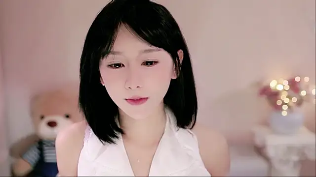 Snapshot of IamMeow- chatting on December 22, 2025, 1:08 pm IamMeow- online show from December 22, 2025, 1:08 pm