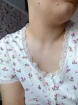 Emilyhomegirl1 online show from February 25, 2026, 9:19 am