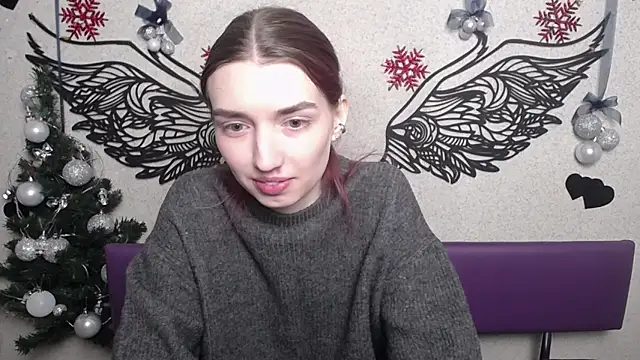 Snapshot of LisaDarcy chatting on December 16, 2025, 2:00 pm LisaDarcy online show from December 16, 2025, 2:00 pm