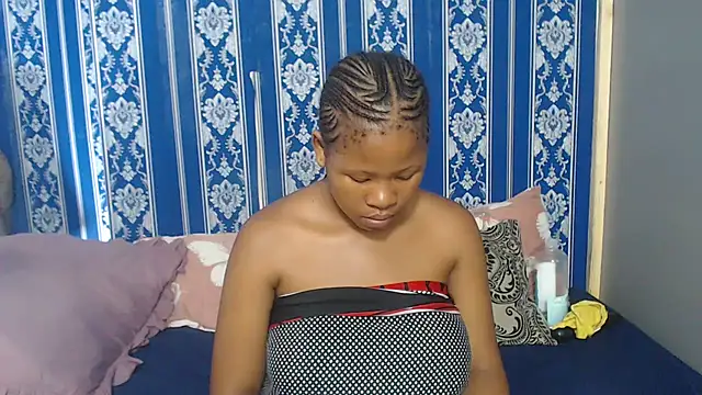 TemptingCloeXx online show from January 16, 2026, 8:46 pm