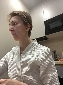 Snapshot of Sensual_Flower chatting on February 9, 2026, 8:51 am Sensual Flower online show from February 9, 2026, 8:51 am