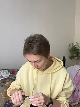 Snapshot of Sensual_Flower chatting on March 5, 2026, 10:55 am Sensual Flower online show from March 5, 2026, 10:55 am