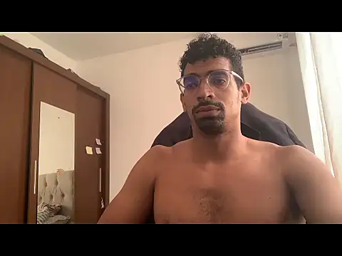 Snapshot of Nerdhot20cm chatting on December 16, 2025, 3:39 pm Nerdhot20cm online show from December 16, 2025, 3:39 pm