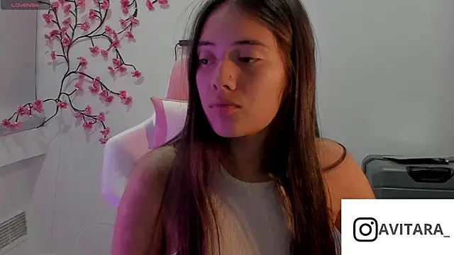 Snapshot of vanesita_ chatting on June 17, 2026, 12:57 am vanesita online show from June 17, 2026, 12:57 am