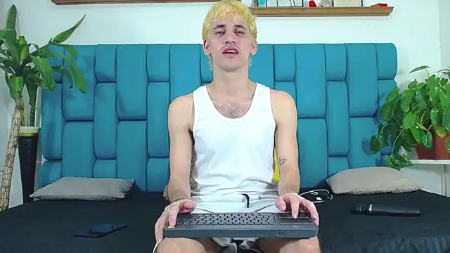 boy Dirty X online show from June 19, 2026, 5:23 am