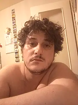 damslebambou1 online show from March 3, 2026, 11:10 pm