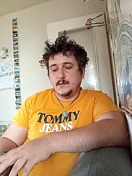 damslebambou1 online show from May 2, 2026, 3:39 pm