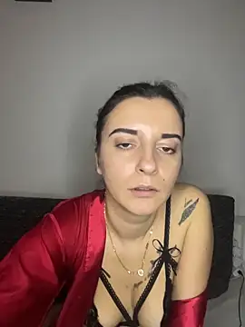 Snapshot of MinaSolenne chatting on December 19, 2025, 2:29 am MinaSolenne online show from December 19, 2025, 2:29 am