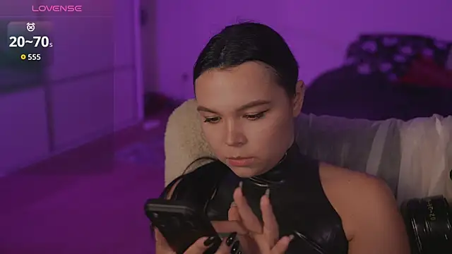 Snapshot of Dominatrix_Alice chatting on July 3, 2026, 12:28 am Dominatrix Alice online show from July 3, 2026, 12:28 am