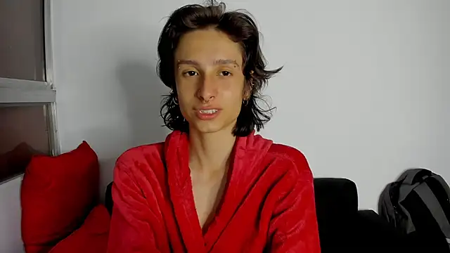 cirosky elchicopolla online show from May 3, 2026, 3:23 am