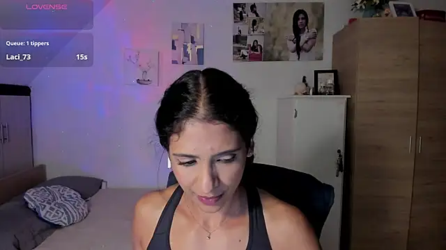 Snapshot of VEROSlen- chatting on May 23, 2026, 4:07 am VEROSlen- online show from May 23, 2026, 4:07 am