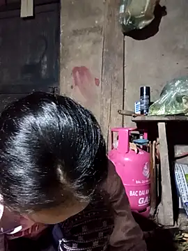 Girl cutee online show from March 10, 2026, 10:15 pm