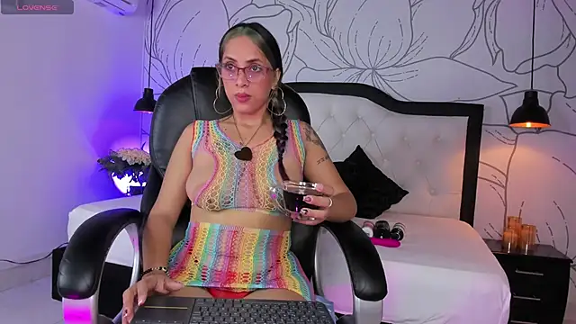 isa valverde online show from January 18, 2026, 2:26 am