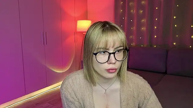 Aurelia Voss online show from March 17, 2026, 5:55 am