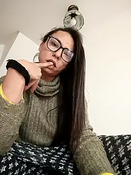 Snapshot of Mar6908 chatting on December 16, 2025, 12:32 pm Mar6908 online show from December 16, 2025, 12:32 pm