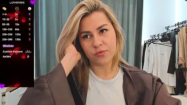 Roxi Joy online show from February 18, 2026, 10:55 am