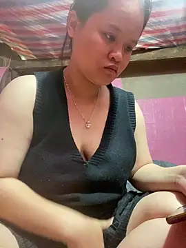 Snapshot of Thanhhuyen001 chatting on December 21, 2025, 5:14 am Thanhhuyen001 online show from December 21, 2025, 5:14 am
