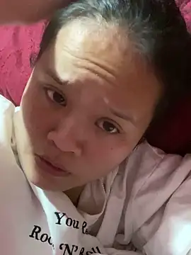 Snapshot of Thanhhuyen001 chatting on February 8, 2026, 12:30 pm Thanhhuyen001 online show from February 8, 2026, 12:30 pm