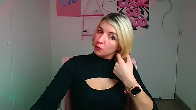 Snapshot of Lana_Foxyy chatting on December 21, 2025, 12:12 pm Lana Foxyy online show from December 21, 2025, 12:12 pm