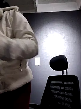 Venuz Rivers  online show from January 16, 2026, 12:42 pm