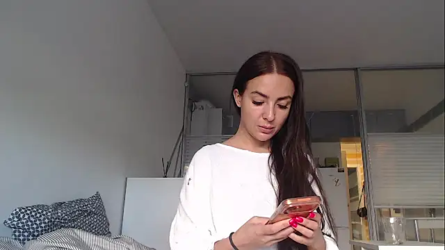 Snapshot of MilaMex chatting on June 4, 2026, 7:58 am MilaMex online show from June 4, 2026, 7:58 am