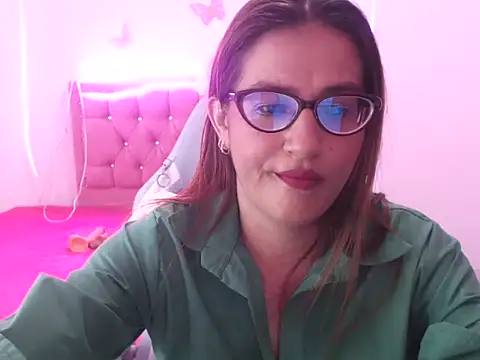 Snapshot of NathyVega chatting on December 18, 2025, 2:06 am NathyVega online show from December 18, 2025, 2:06 am