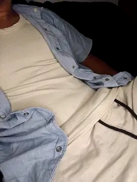 Snapshot of HotJXS chatting on December 18, 2025, 1:00 am HotJXS online show from December 18, 2025, 1:00 am