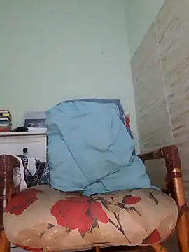Erospentelhudo online show from May 8, 2026, 8:14 pm