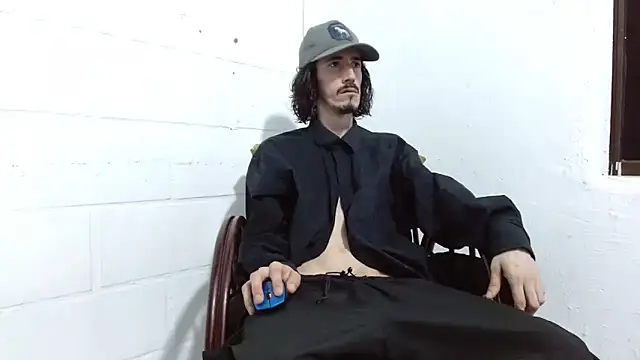 Snapshot of sk8-boy chatting on June 18, 2026, 10:25 pm sk8-boy online show from June 18, 2026, 10:25 pm