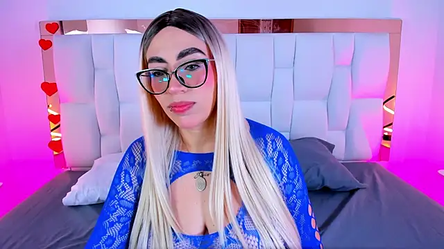 CamilleJuicy  online show from July 6, 2026, 12:57 pm
