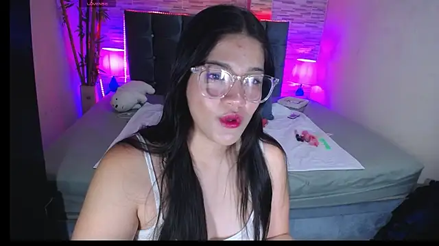 Valeri hot22 online show from April 25, 2026, 8:50 pm