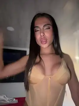 laurita  oss online show from June 13, 2026, 8:51 pm