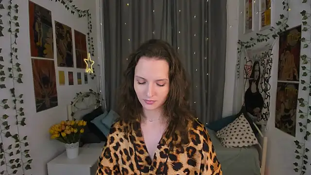 Snapshot of Ariadna_Shy chatting on December 17, 2025, 12:11 pm Ariadna Shy online show from December 17, 2025, 12:11 pm