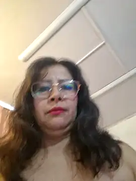 Snapshot of christy_ant chatting on June 18, 2026, 7:18 pm christy ant online show from June 18, 2026, 7:18 pm
