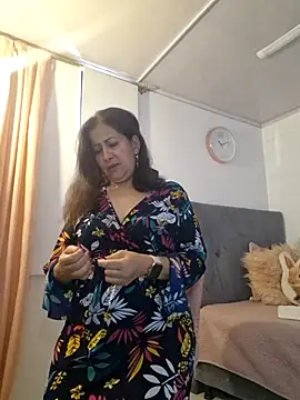 Snapshot of christy_ant chatting on July 8, 2026, 6:56 pm christy ant online show from July 8, 2026, 6:56 pm