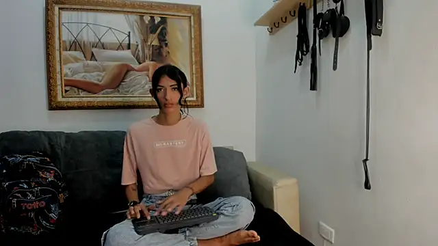 Sunny OS online show from December 23, 2025, 1:47 am