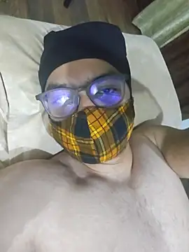 NunnuLelo online show from May 22, 2026, 10:59 pm