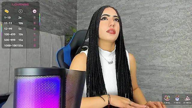 Snapshot of Odett_Khast chatting on December 17, 2025, 5:13 am Odett Khast online show from December 17, 2025, 5:13 am