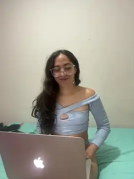 Snapshot of LatinDoll8 chatting on May 15, 2026, 3:13 am LatinDoll8 online show from May 15, 2026, 3:13 am