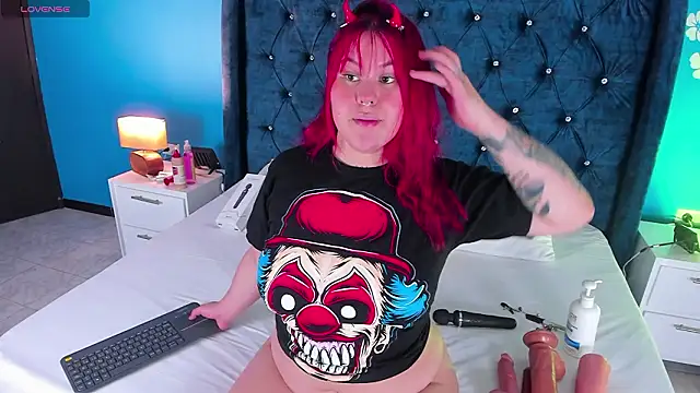 Snapshot of Issa_Clark01 chatting on March 12, 2026, 12:28 am Issa Clark01 online show from March 12, 2026, 12:28 am