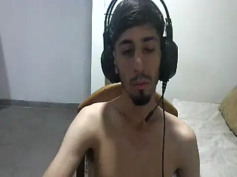 Snapshot of Franalbera chatting on March 9, 2026, 12:25 am Franalbera online show from March 9, 2026, 12:25 am