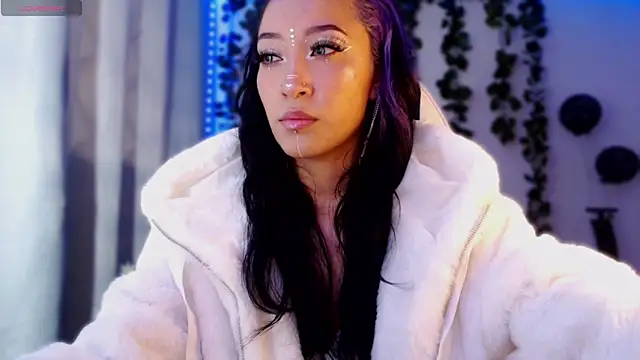 Snapshot of viicky_r chatting on December 19, 2025, 9:22 pm viicky r online show from December 19, 2025, 9:22 pm