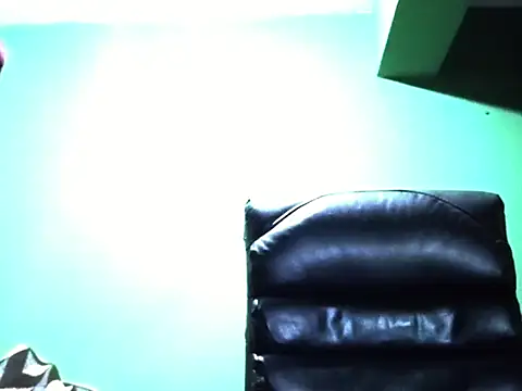 Snapshot of gaspar137 chatting on December 17, 2025, 5:35 am gaspar137 online show from December 17, 2025, 5:35 am