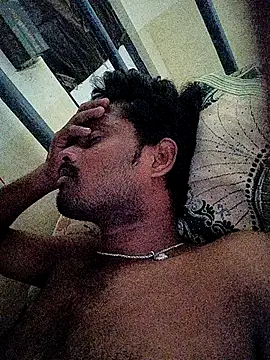 Snapshot of Anji8639 chatting on July 24, 2026, 2:53 am Anji8639 online show from July 24, 2026, 2:53 am