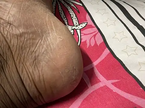 Snapshot of delhi_real_bull chatting on December 17, 2025, 4:24 pm delhi real bull online show from December 17, 2025, 4:24 pm